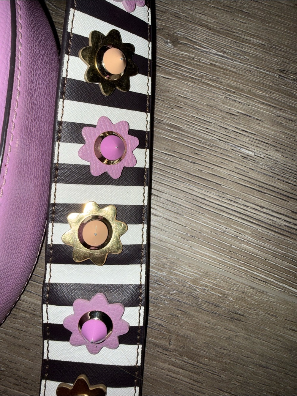 Henri Bendel lilac leather shoulder bag with floral striped guitar strap - Picture 6 of 10